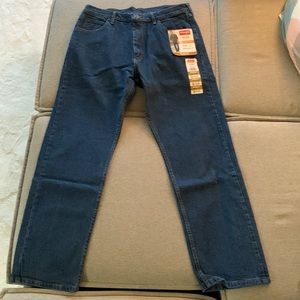 Wrangler mens blue jeans 36x32 relaxed fit never worn
